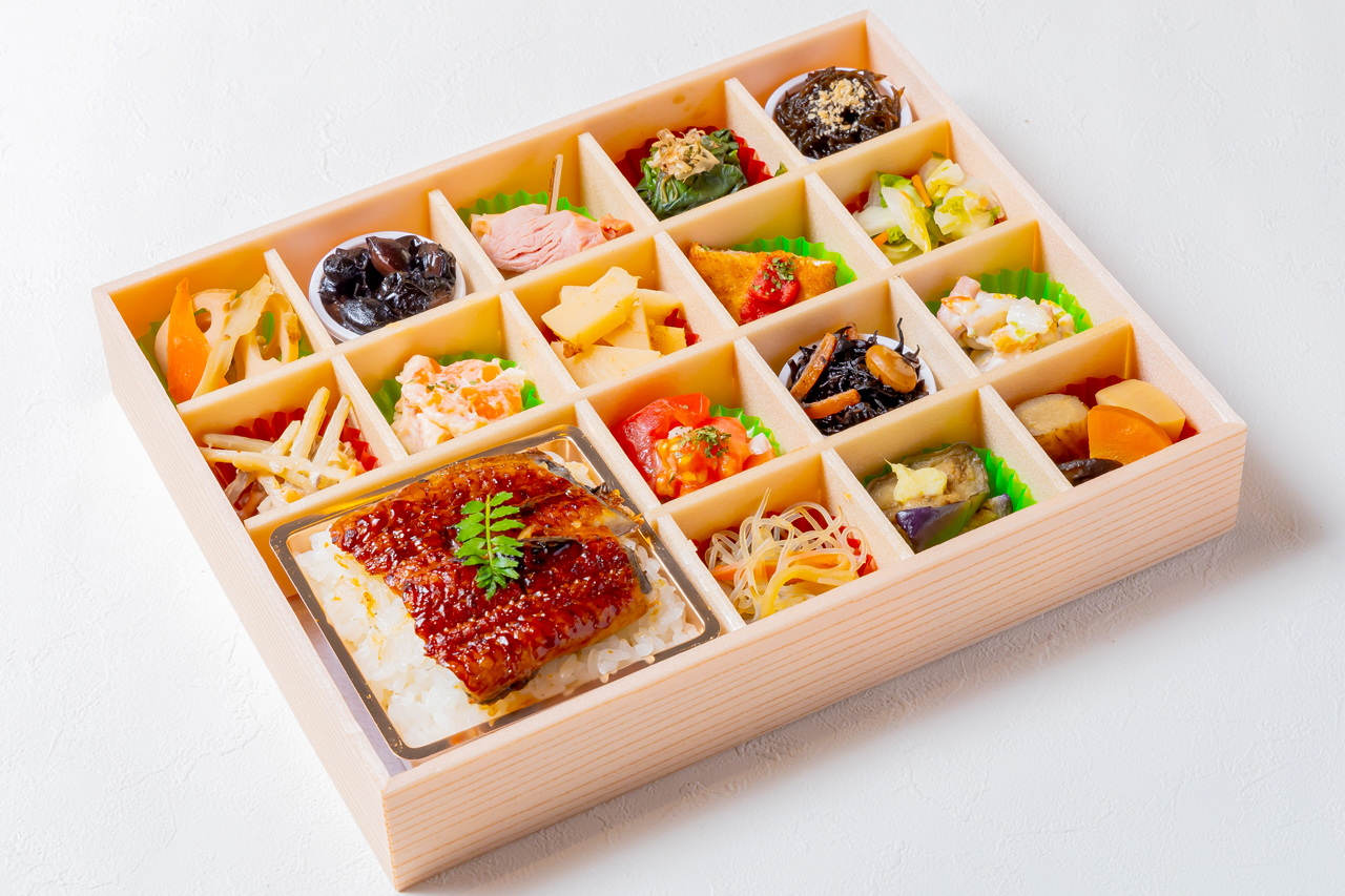 鰻重と彩り錦御膳