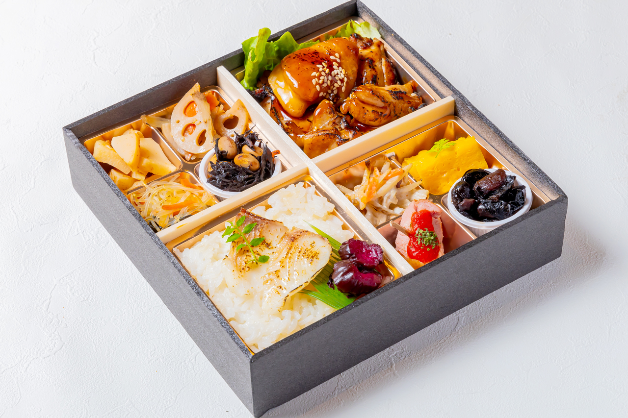 季節の副菜鯛めしとチキングリル和膳