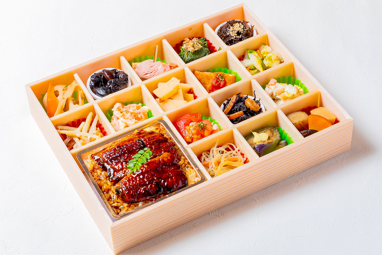 鰻重と彩り錦御膳